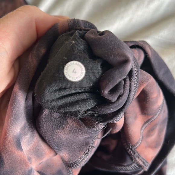 Diamond dye align lululemon leggings! - Picture 2 of 2